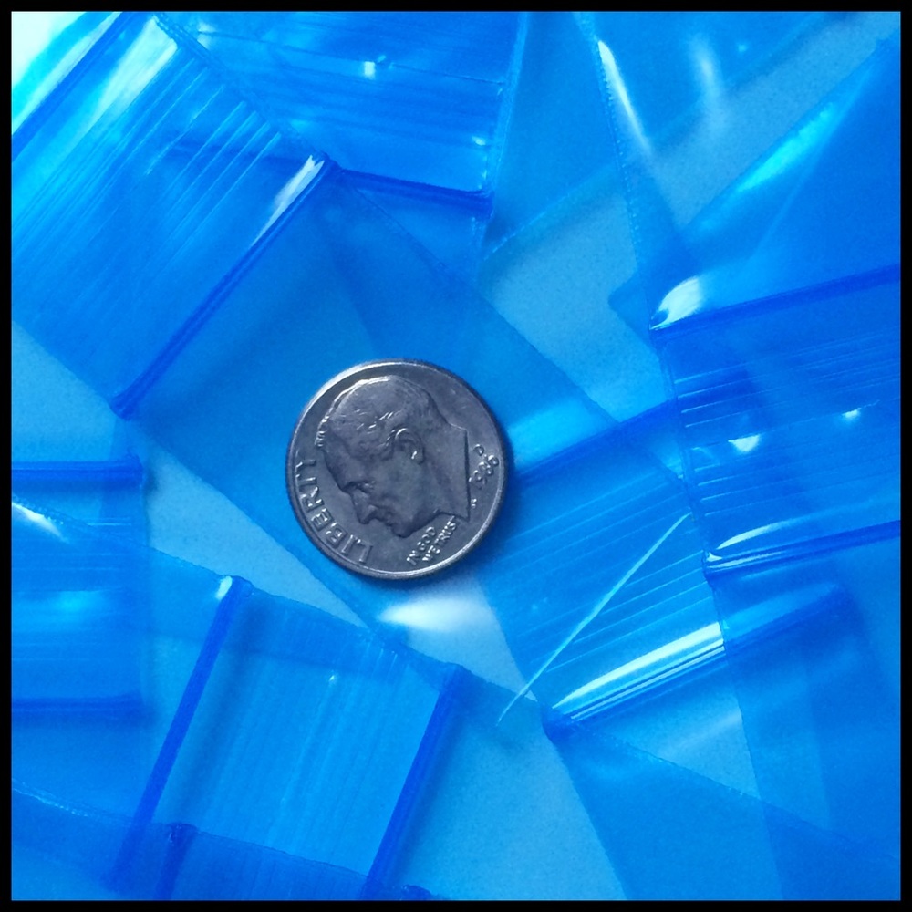Blue Colored Color Apple Brand 200 Baggies